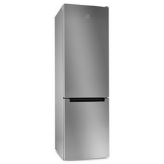 Двухкамерный холодильник Indesit DFE 4200 S фото